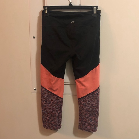 Yoga pants - Picture 2 of 2